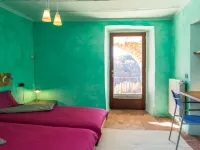 Turismo Rural La Costa de Mollo y Rutas a Caballo en Libertad Hoteles en Molló