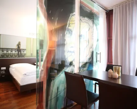 โรงแรมอาร์ต ลินซ์ โรงแรมในลินซ์