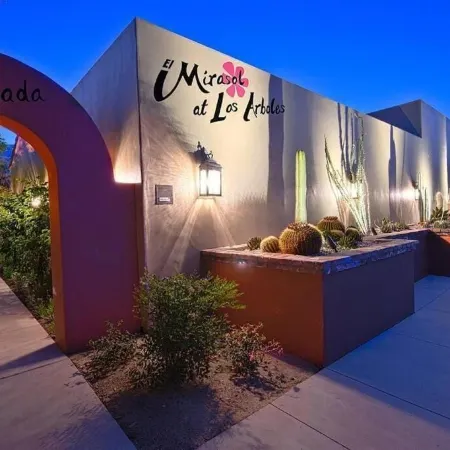 Los Arboles Hotel