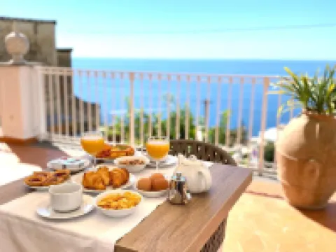 ลาบิซานตินา โรงแรมในโพสิตาโน่