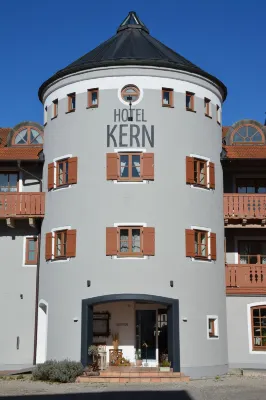 Hotel Garni Kern Hotels near Farmhouse Museum Amerang of Upper Bavaria