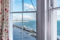 The Queens Hotel - Ocean View