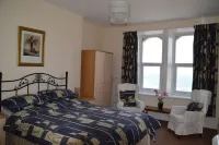 Kittiwake House Hotels near The National Folk Museum at Cregneash