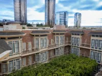 Horton Grand Hotel Hotels near Marina District