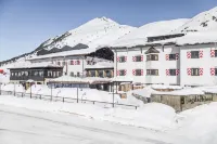 Hotel Jagdschloss Resort Hotels in Silz