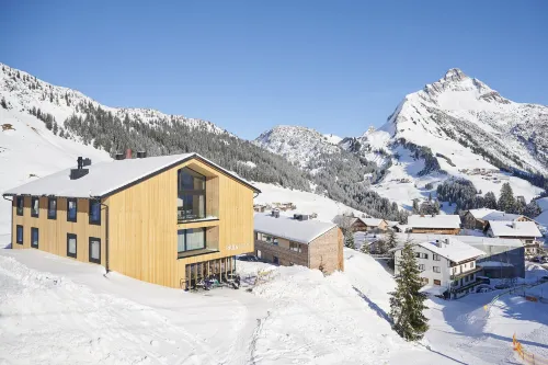 Warth52-W52 Apartments