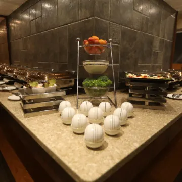 Hotel Cliffton Отели рядом с достопримечательностью «Пляж Версова»