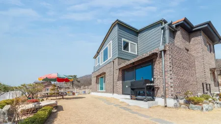 Ganghwa Plitvice Pension Отели рядом с достопримечательностью «Bomunsa Temple»