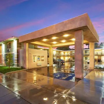 Eden Roc Inn & Suites Anaheim