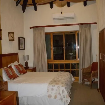 Legend Safaris - Kruger Park Lodge
