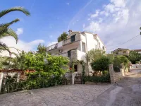 Apartment in Slatine Near the Beach Hotels near Čiovo - Slatine - Central Dalmatia Croatia - Bike Tracks