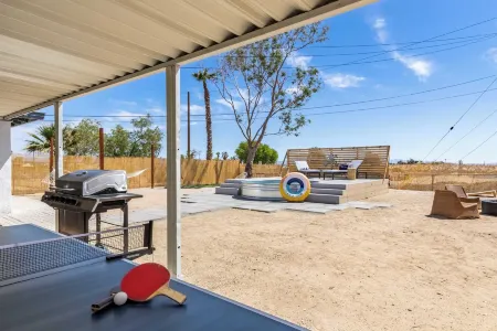 Carmella by AvantStay Modern JTree Home w Large Outdoor Area Отели в г. Туэнтинайн-Палмс