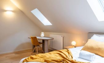 Huswell - Duplex Apartment for 4 Guests in the Heart of Ghent