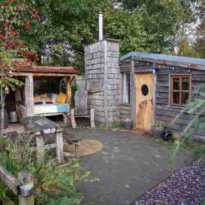 Sutton Coldfield 2-Bed Caravan Parking & Bar-B-Q Hotel Exterior