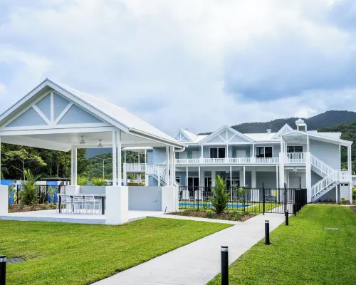 Trinity Collective Hotels in Trinity Beach
