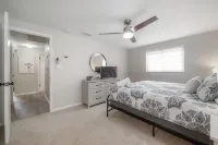 Tampa Zen Escape Heated Pool + Family Oasis with Rhinoceros Views!