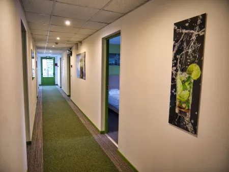 Contact Hotel le Seino Marin - Cléon Elbeuf Отели в г. Эпегар