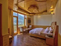 Golden Peak Manali Hotels near View point manali city