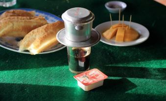 Peaceful Homestay in the Middle of Fruit Garden - Rooms with Private Toilets