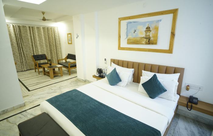 Hotel Udai Niwas by the Lake