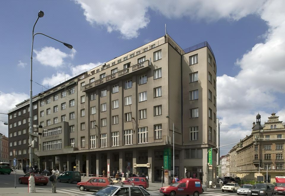 hotel overview picture