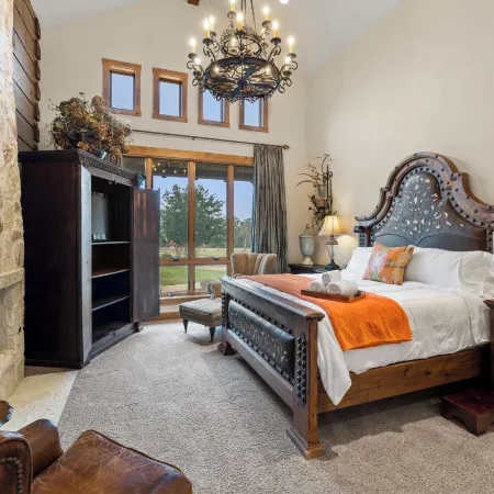 Private Ranch - Pool, Ping Pong, Yoga, Weddings, Games