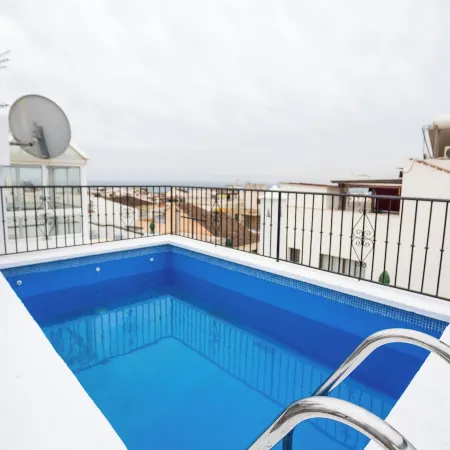 Naim Guest House Nerja