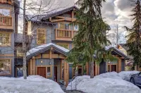 Creekside 2 Bedroom with Incredible Mountain Views