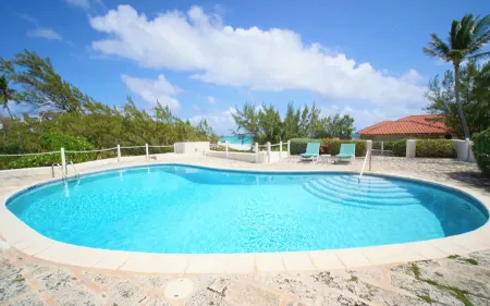 Maltese Falcon Villa 3bd by Zenbreak