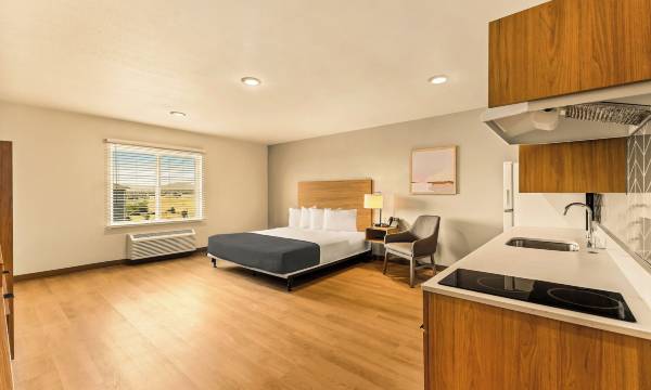 LivAway Suites Seattle-Renton