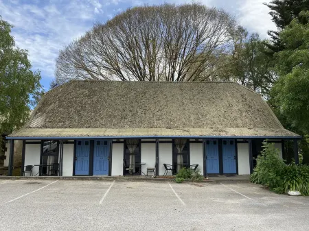 Hahndorf Old Mill Motel Отели рядом с достопримечательностью «Лонгвью Вайнярд»
