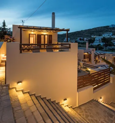 Syra Suites Hôtels à : Vari