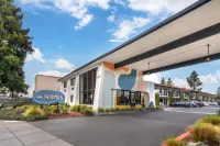 The Sandman Santa Rosa Sonoma, Ascend Hotel Collection Hotel dekat Santa Rosa Railway Station
