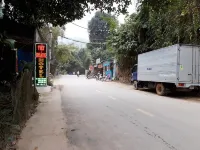 Viet Hoang Hotel Bao Lac Hotels in Hong Tri