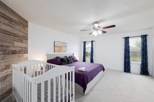 Fenced Backyard and Fun Foosball Table - Spacious Family Haven Hotels in Kyle