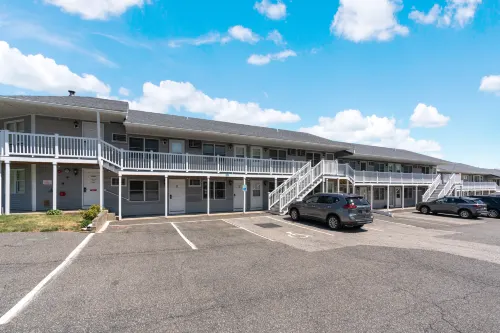 Refreshing Pool and Hot Tub Access - Charming Coastal Retreat