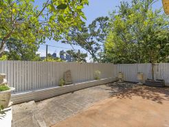 Azzuro Pod Hotel - Potts Point