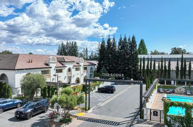 The Lodge at Healdsburg, Tapestry Collection by Hilton photo 2