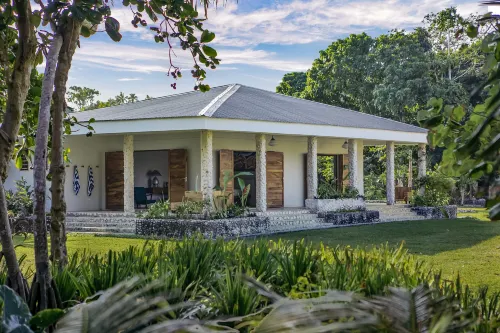 Nakatumble - Luxury Sustainable Villa with Farm 埃法特島住宿飯店
