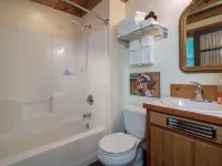 Knox Lakeside Cottage, 1 bedroom plus loft on Lake O' the Pines Hotels in Upshur County