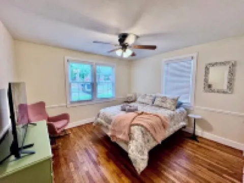 Charming 2-bedroom house with WiFi, Minutes from Masters & Downtown Augusta