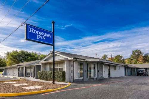 Rodeway Inn فنادق في بالستاين