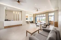 Mythos Suites Hotel Отели в г. Pserimos