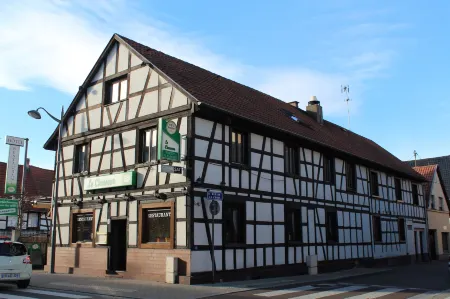 Hôtel Restaurant du Chasseur Отели в г. Илькирш-Граффенштаден