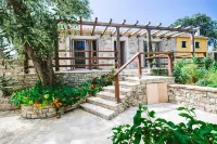 Aristea - 2 Br Villa Surrounded by Olive Groves