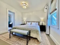 Admirals Quarters Inn Hotels in Boothbay