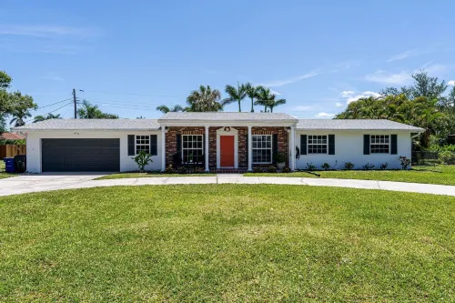 5027 Fairfield Dr - Paradise Palms 3 Bedroom Home by RedAwning - Homestays