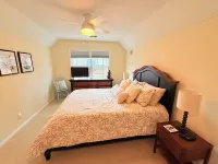 Clover Cottage: Charming 3-bedroom house in delightful Belmont Hotels in South Point