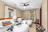 Douglas Retreat - Two bedroom condo with High-Speed WIFI, AC, Washer/Dryer.