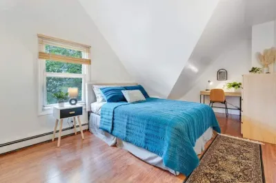 WeHa Penthouse w/ Private Deck 엘리자베스 파크 콘서번시 주변 호텔